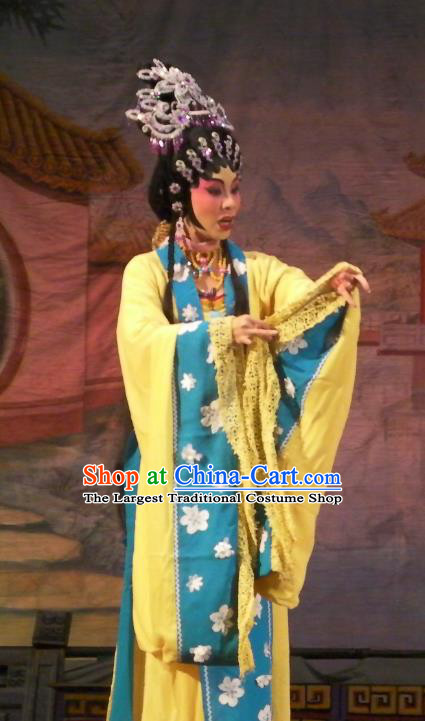 Chinese Cantonese Opera Actress Garment Wu Suo Dong Gong Costumes and Headdress Traditional Guangdong Opera Young Woman Apparels Princess Consort Dress