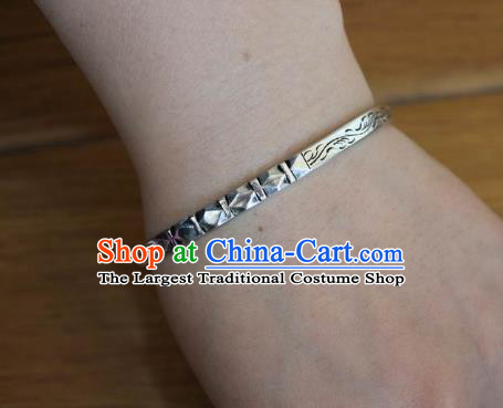 Chinese Traditional Tibetan Nationality Silver Carving Bracelet Jewelry Accessories Decoration Zang Ethnic Handmade Fine Bangle for Women