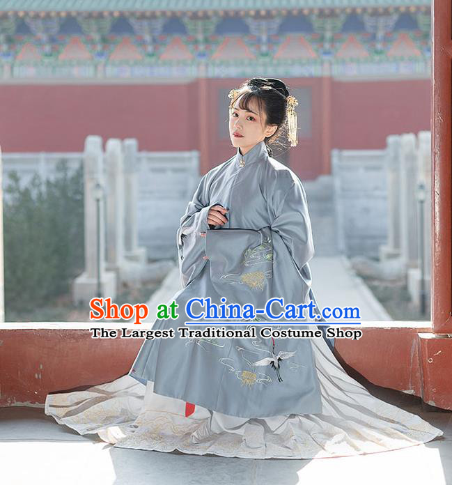 Chinese Ancient Ming Dynasty Aristocratic Lady Hanfu Garment Traditional Young Female Embroidered Long Blouse and Skirt Historical Costumes