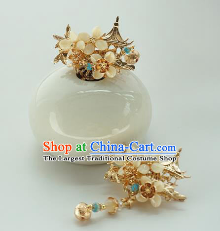 Handmade Chinese Golden Hair Claws Traditional Hair Accessories Ancient Court Classical Bell Tassel Hair Stick for Women