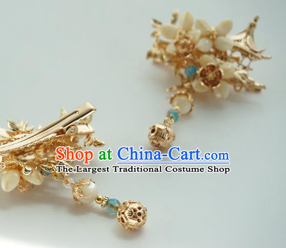 Handmade Chinese Golden Hair Claws Traditional Hair Accessories Ancient Court Classical Bell Tassel Hair Stick for Women