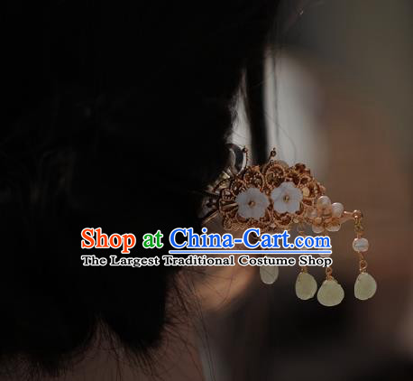 Handmade Chinese Cheongsam Green Plum Hair Clip Traditional Hanfu Hair Accessories Jade Tassel Hairpins for Women