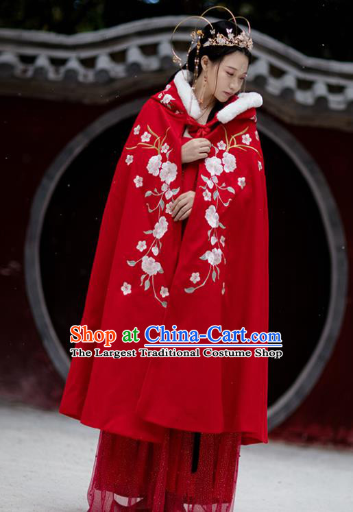 Chinese Ming Dynasty Embroidered Red Cloak Costumes Traditional Ancient Hanfu Garment Winter Woolen Cape for Women