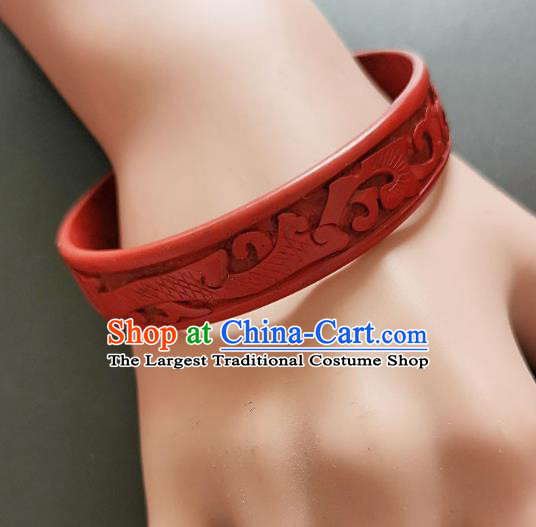 Chinese Traditional Handmade Carving Fish Dragon Craft Black Lacquerware Bracelet Accessories