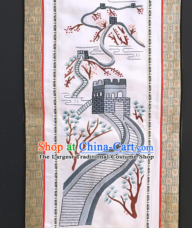 Chinese National Embroidered Pine Great Wall Paintings Traditional Handmade Embroidery Craft Decorative White Silk Picture