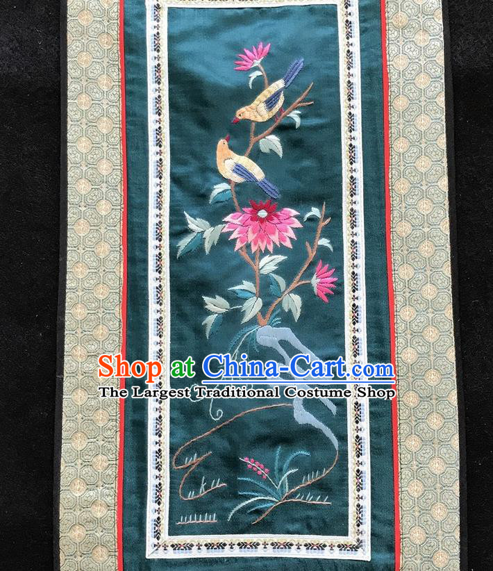 Chinese National Embroidered Chrysanthemum Bird Paintings Traditional Handmade Embroidery Decorative Dark Green Silk Picture Craft