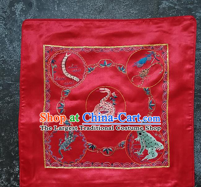 Traditional Chinese Embroidered Five Poisonous Creatures Fabric Hand Embroidering Dress Applique Embroidery Red Silk Patches Pillowslip Accessories