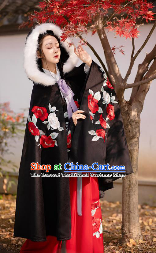 Chinese Ming Dynasty Embroidered Black Cape Costumes Traditional Ancient Noble Lady Garment Hanfu Cloak for Women