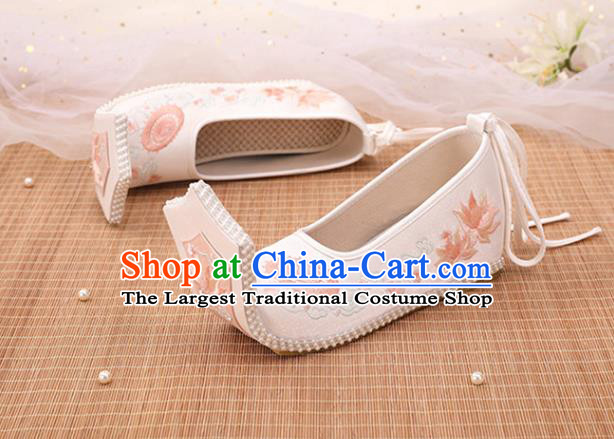 Chinese Ancient Court Women Pearls Shoes White Embroidered Shoes Princess Satin Shoes Handmade Shoes Embroidery Lotus Palace Lady Shoes