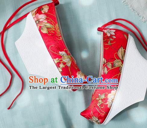 Chinese Qing Dynasty Court Lady Red Satin Saucers Shoes Ancient Princess Embroidery Shoes Traditional Embroidered Shoes Handmade Hanfu Shoes
