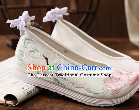 Chinese Ming Dynasty Palace Lady Shoes Ancient Princess Embroidery Peony Shoes Traditional Embroidered Shoes Handmade Hanfu White Cloth Shoes