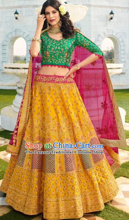Asian India National Embroidered Lehenga Costumes Asia Indian Bride Traditional Green Satin Blouse and Yellow Skirt Sari for Women