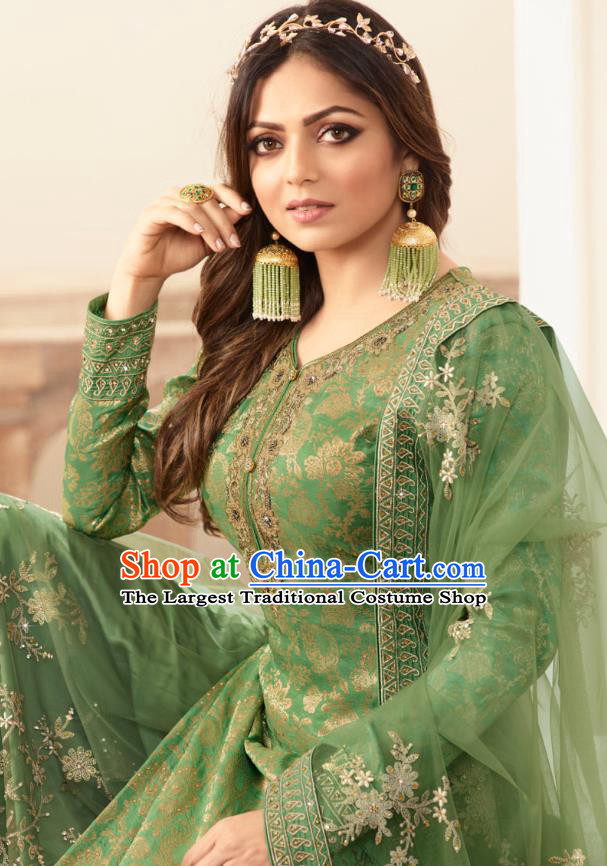 Asian India National Punjab Costumes Asia Indian Traditional Embroidered Green Long Blouse Sari and Loose Pants for Women