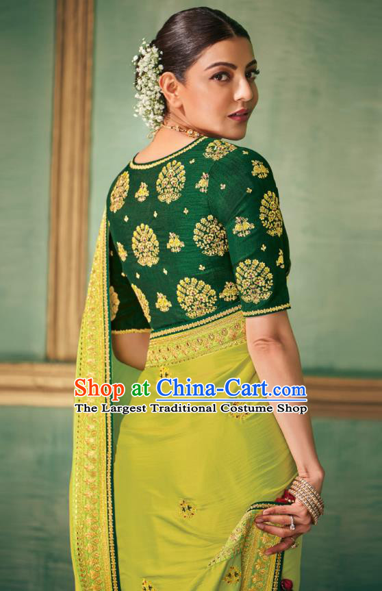 Asian India Bollywood National Dance Light Green Silk Saree Asia Indian Traditional Court Princess Blouse and Sari Dress Costumes for Women