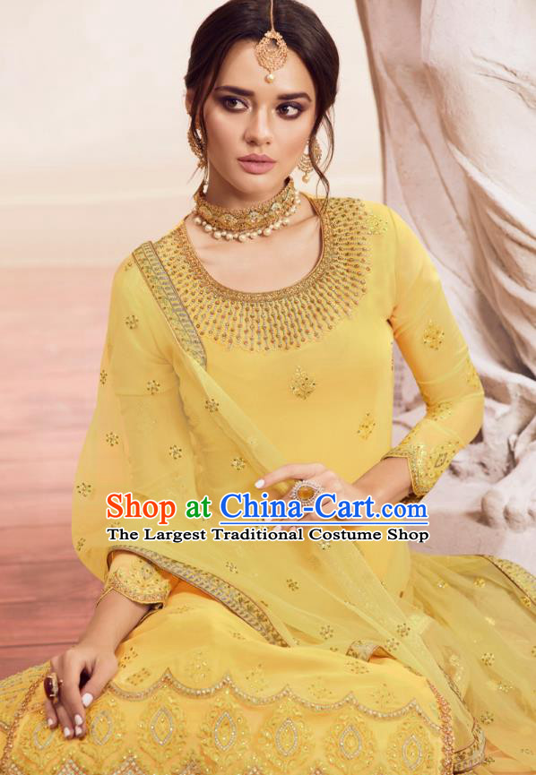 Asian India Traditional Festival Punjab Suits Costumes Asia Indian National Yellow Crepe Long Blouse Shawl and Loose Pants Complete Set