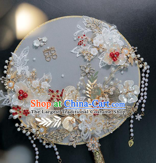 China Traditional Handmade Shell Flowers Palace Fan Classical Wedding Circular Fan