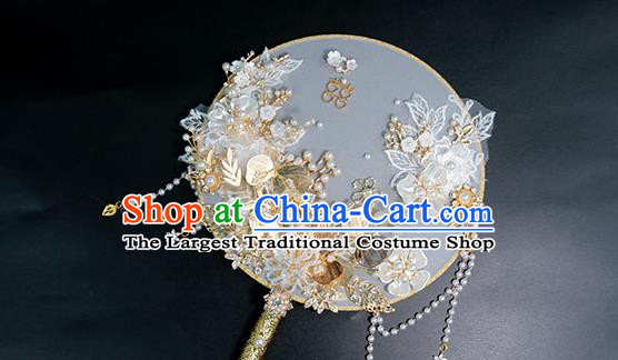China Traditional Handmade Shell Flowers Palace Fan Classical Wedding Circular Fan