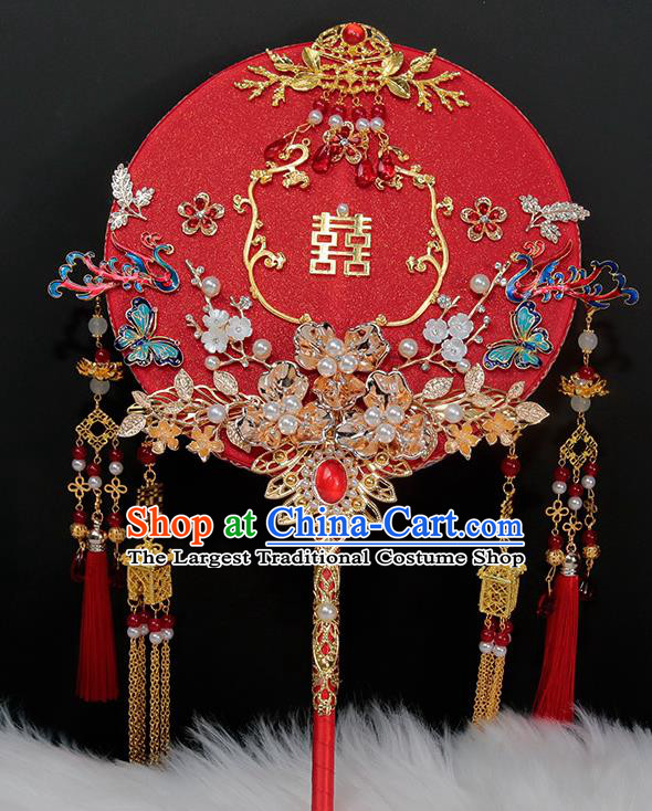 China Classical Wedding Golden Tassel Circular Fan Handmade Palace Fan Traditional Red Fan