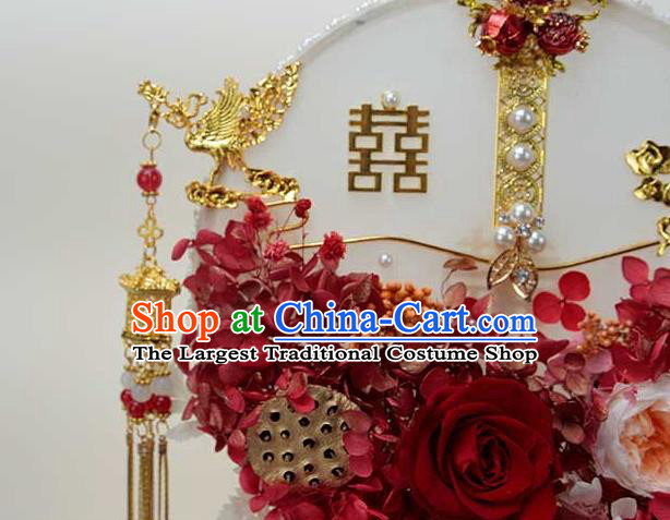 China Handmade Wedding Roses Palace Fan Classical Dance Fan Traditional Bride Golden Phoenix Tassel Circular Fan