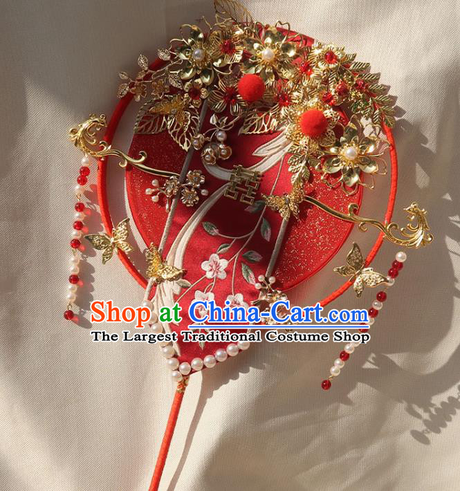 China Traditional Bride Golden Flowers Fan Classical Dance Circular Fan Handmade Wedding Red Silk Palace Fan
