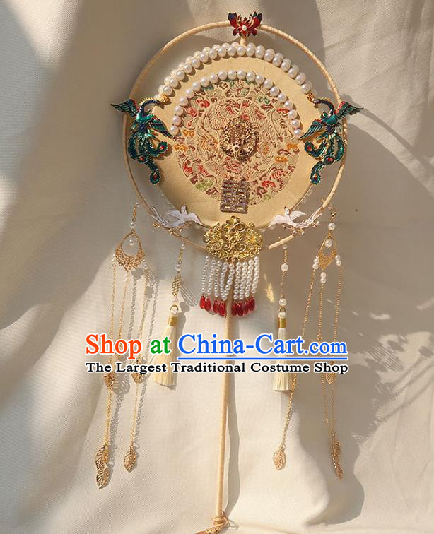 China Traditional Bride Embroidered Beige Circular Fan Classical Dance Pearls Silk Fan Handmade Wedding Blueing Phoenix Palace Fan