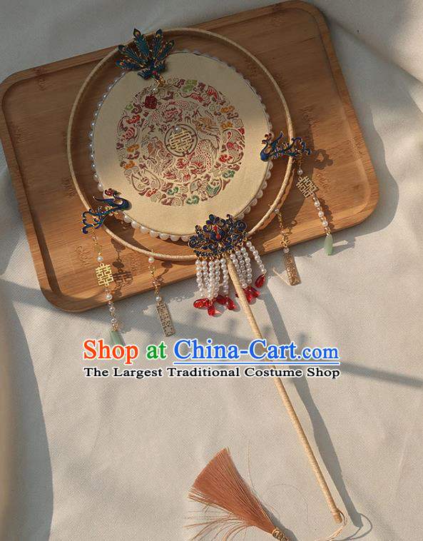 China Handmade Wedding Blueing Phoenix Palace Fan Traditional Bride Embroidered Beige Circular Fan Classical Dance Pearls Silk Fan