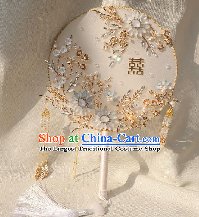 China Classical Dance Circular Fan Traditional Bride Pearls Silk Fan Handmade Wedding Crystal Flowers Palace Fan