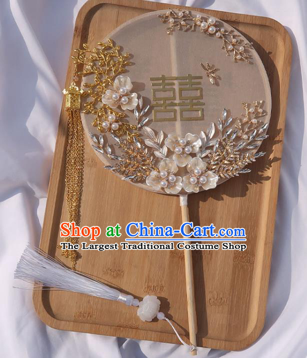 China Classical Dance Golden Lantern Tassel Silk Fan Handmade Bride Palace Fan Traditional Wedding Shell Flowers Circular Fan