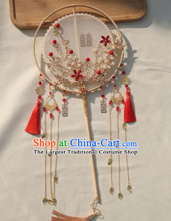 China Traditional Wedding White Silk Circular Fan Handmade Bride Palace Fan Classical Dance Red Crystal Plum Fan