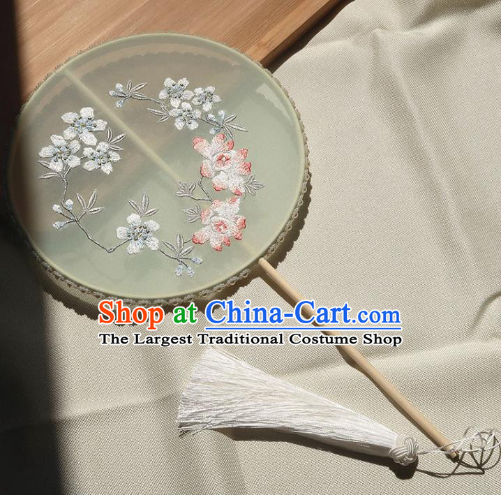 China Classical Embroidered Peach Blossom Circular Fan Traditional Wedding Palace Fan Handmade Hanfu Light Green Silk Fan