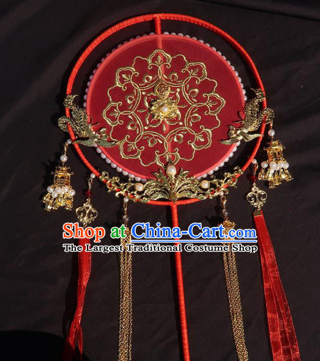 China Traditional Wedding Pearls Red Silk Fan Classical Hanfu Embroidered Fan Handmade Golden Phoenix Palace Fan