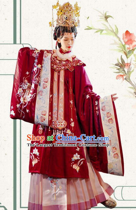 China Ancient Palace Beauty Embroidered Hanfu Dress Traditional Ming Dynasty Wedding Bride Historical Clothing