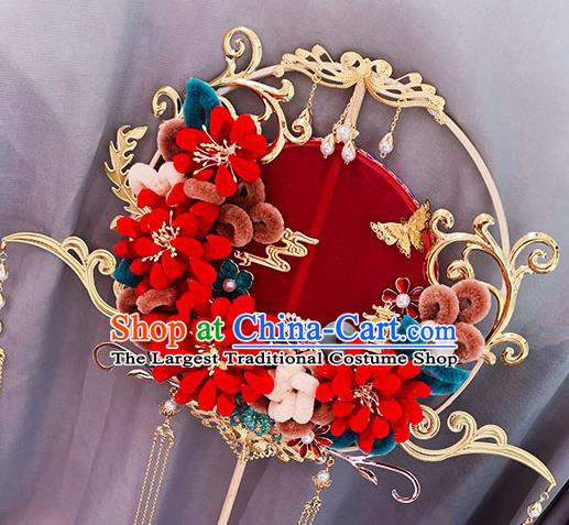 China Handmade Wedding Palace Fan Traditional Hanfu Silk Fan Classical Red Velvet Chrysanthemum Circular Fan