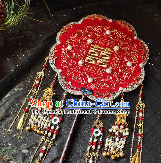 China Handmade Wedding Tassel Fan Embroidery Red Silk Palace Fan Traditional Hanfu Fan