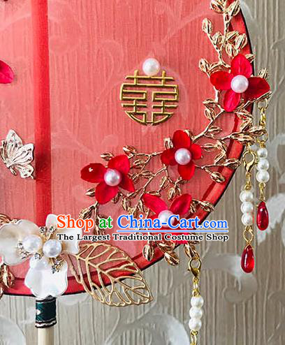 China Traditional Red Silk Hanfu Fan Bride Palace Fan Handmade Wedding Rose Circular Fan