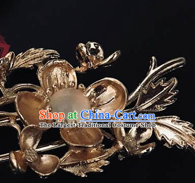 China Classical Golden Plum Blossom Hairpin Handmade Tassel Hair Stick Traditional Hair Accessories