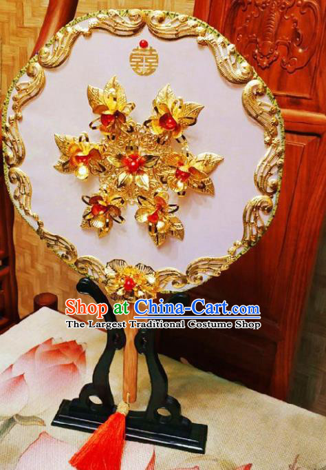 China Traditional Xiuhe Suit Silk Fan Handmade Wedding Palace Fan Bride Golden Flowers Circular Fan