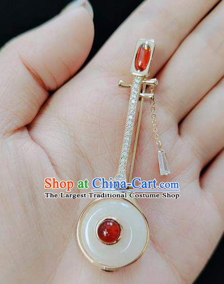 Handmade China Classical Cheongsam Crystal Lute Breastpin Jewelry White Jade Brooch Accessories