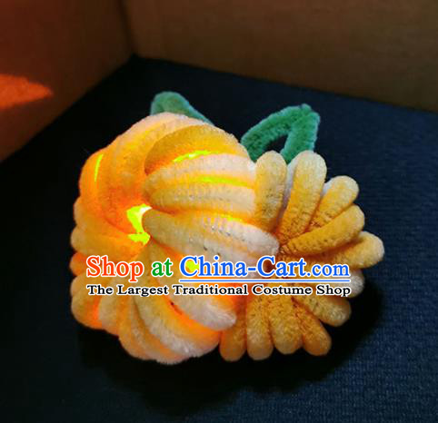 China Handmade Yellow Velvet Chrysanthemum Hair Stick Traditional Hanfu Flowers Hairpin