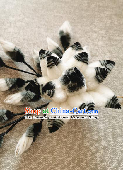 Handmade China Classical White Velvet Brooch Traditional Cheongsam Accessories