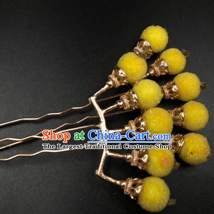 China Ancient Palace Lady Hairpin Traditional Ming Dynasty Yellow Berry Hair Stick Hair Accessories