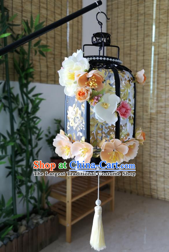 Handmade Chinese Spring Festival Lantern Traditional Silk Flowers Portable Lamp