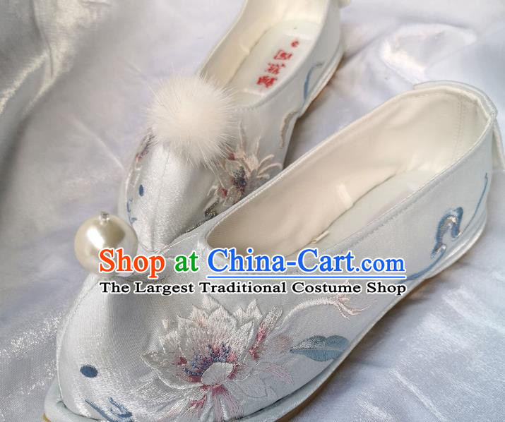 Handmade Chinese Princess Shoes Embroidered Epiphyllum Shoes Traditional Hanfu Shoes