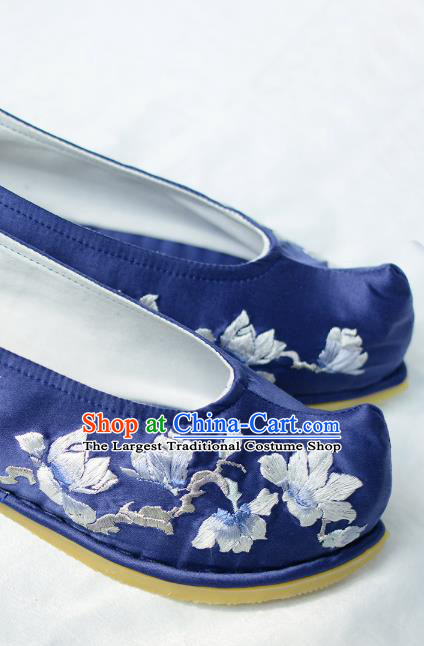 Handmade Chinese Royalblue Satin Shoes Traditional Hanfu Shoes Embroidered Mangnolia Shoes