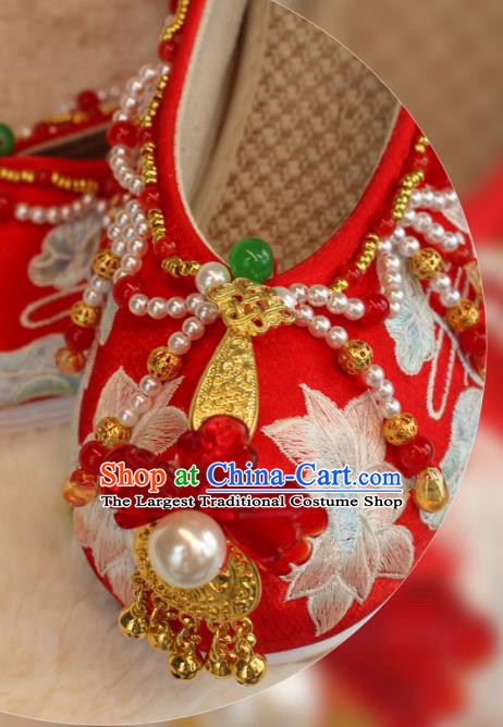 Chinese Ming Dynasty Bride Shoes Embroidered Lotus Shoes Handmade Red Satin Shoes Traditional Wedding Shoes