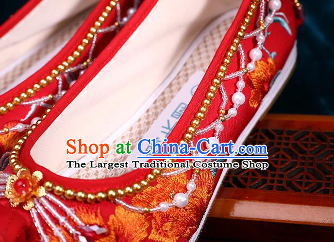 Chinese Traditional Hanfu Golden Beads Shoes Ancient Bride Red Shoes Wedding Embroidered Peony Shoes