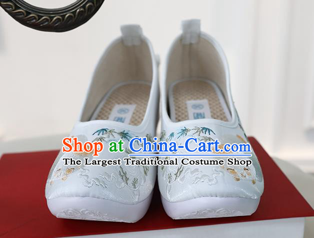 Chinese Traditional Ming Dynasty Shoes Ancient Princess Shoes Embroidered White Shoes