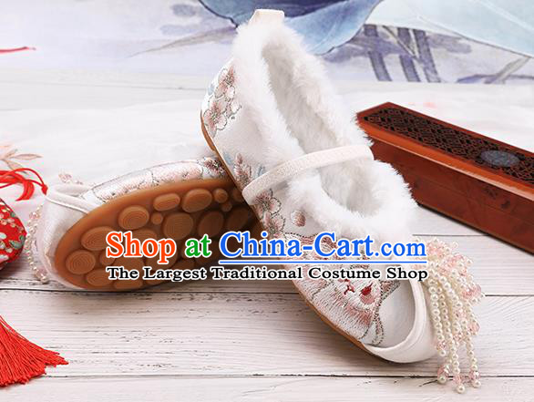 China National Winter Shoes Traditional Embroidered Shoes Classical Hanfu White Shoes for Kids
