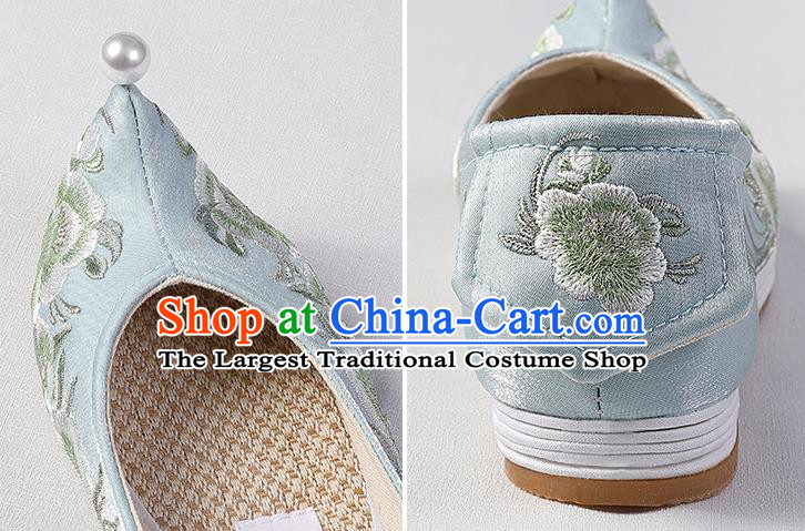 Chinese Handmade Hanfu Blue Cloth Shoes Classical Embroidered Begonia Shoes Traditional Women Shoes