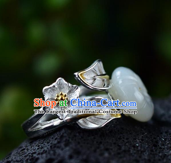 Chinese Classical Jade Plum Blossom Circlet Handmade Jewelry Accessories National Silver Carving Ring